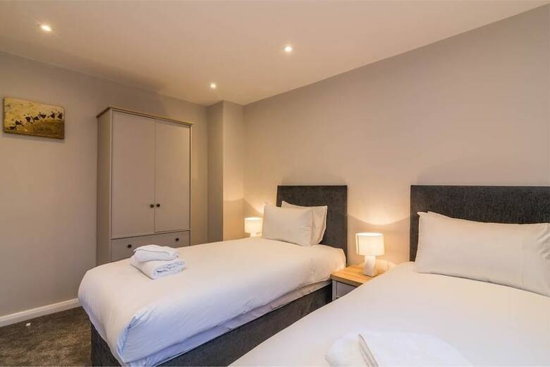 Hotel Woodview House