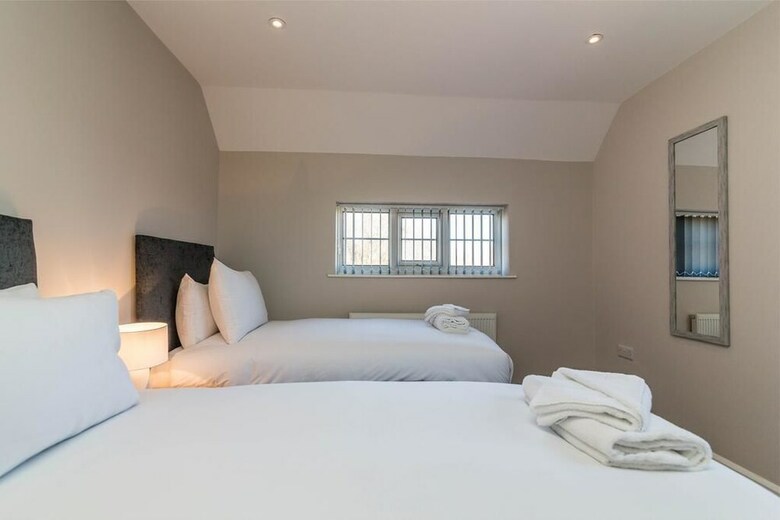 Hotel Woodview House