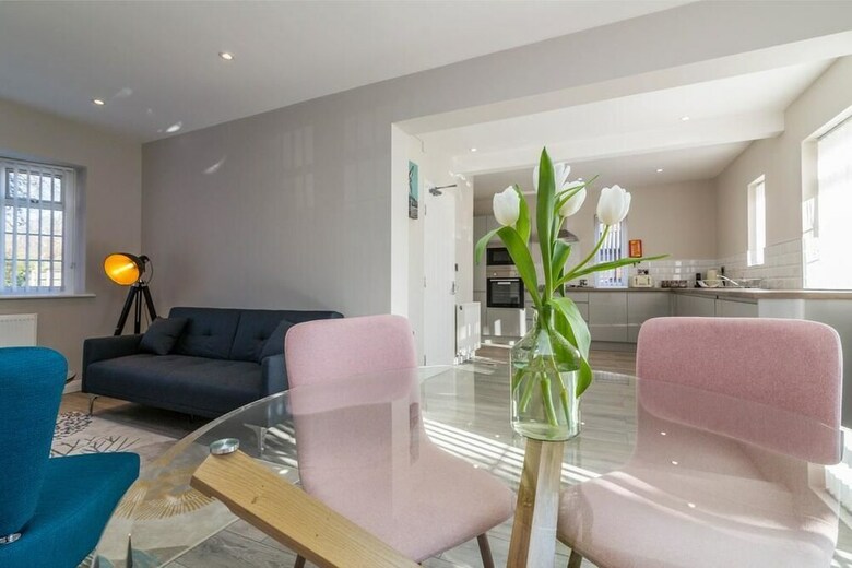 Hotel Woodview House