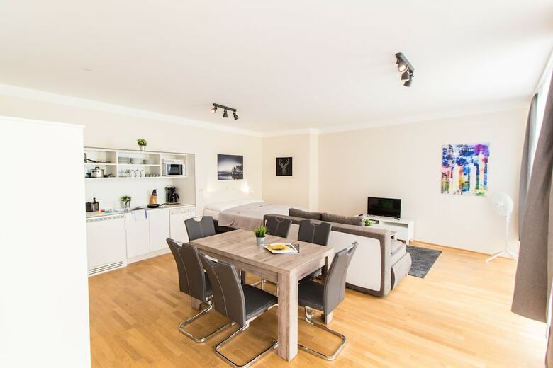 Apartamentos Checkvienna - Kaiserstra�e