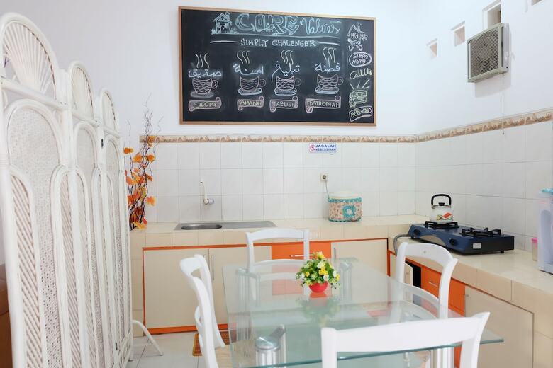 Villa Simply Homy Guest House Unit Monjali