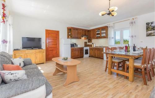 Holiday Home Grubine 18