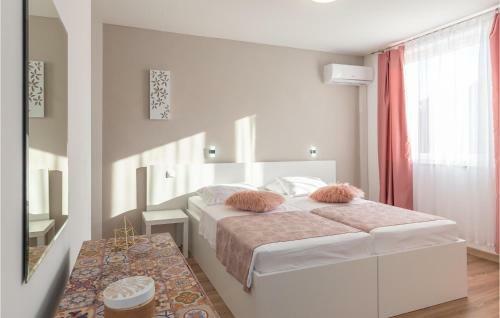 Seven-bedroom Holiday Home In Kamenmost