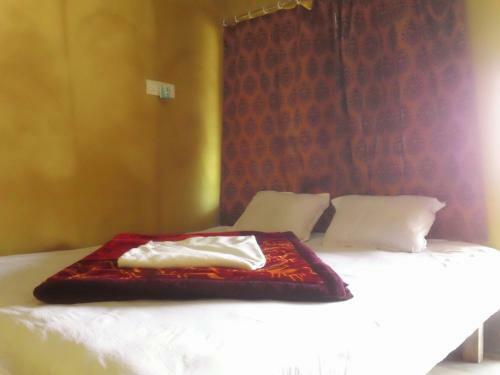 Hotel Roshnai Village Resort