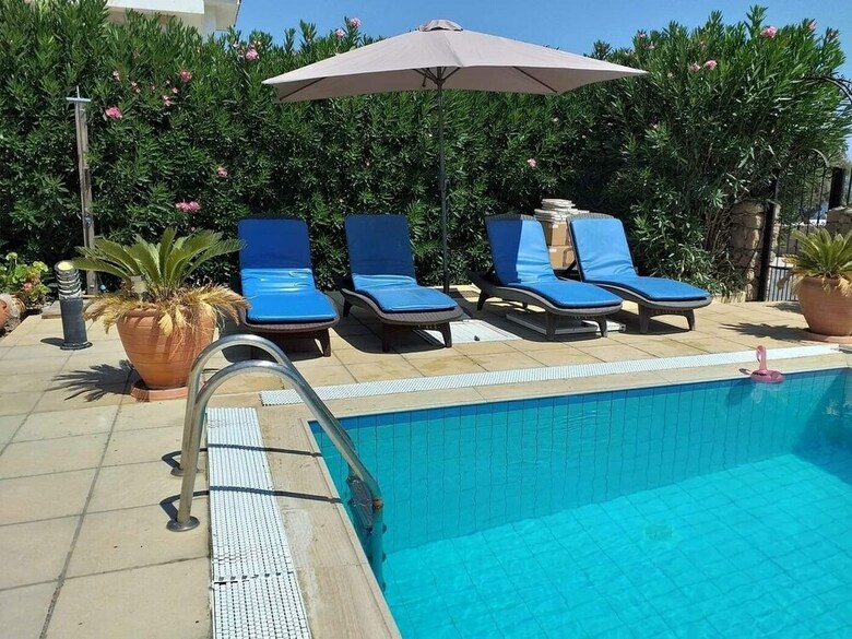 Sea Breeze Villa