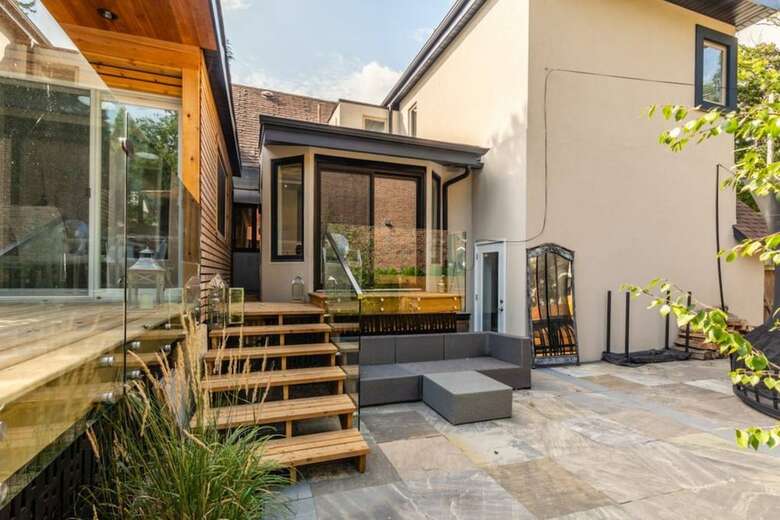 Designer Luxury 5 Bedroom Family Home