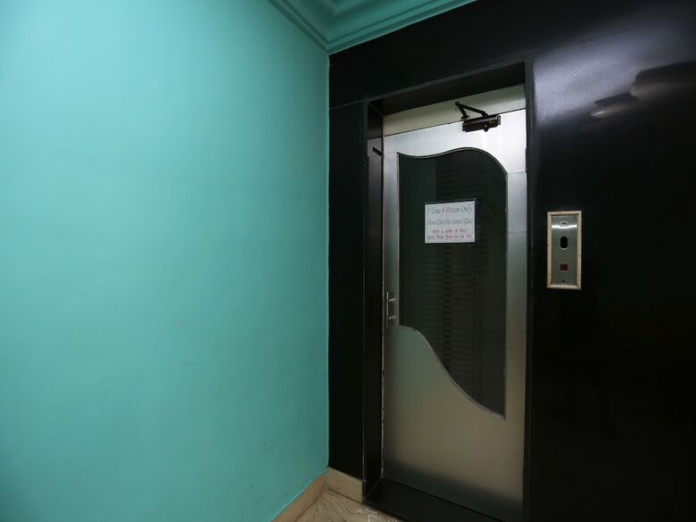 Oyo 24860 Hotel Shiva International