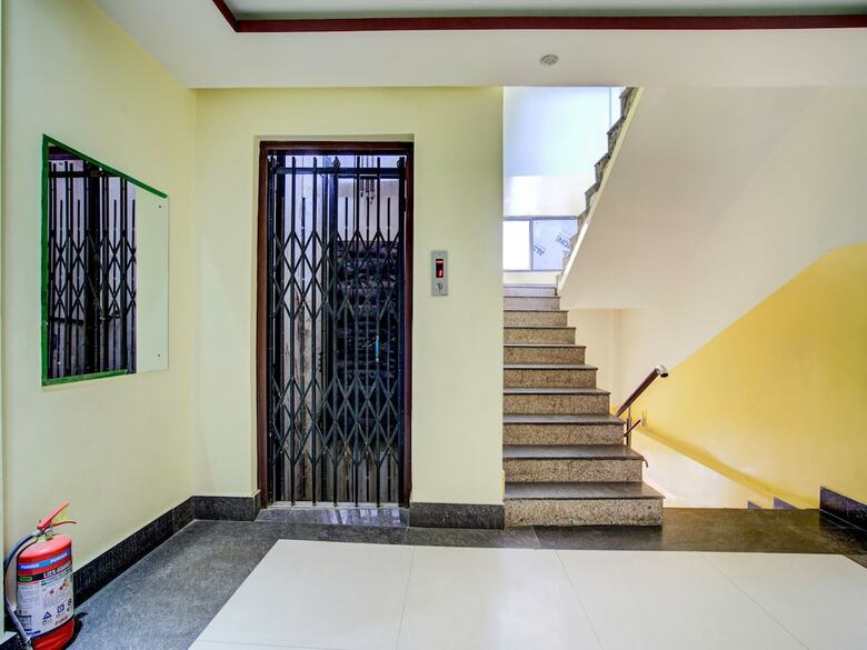 Oyo 26889 Hotel Shree Vishnu Regency