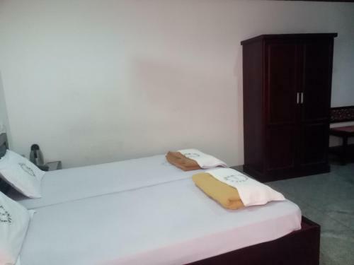Lodge City Minar Regency