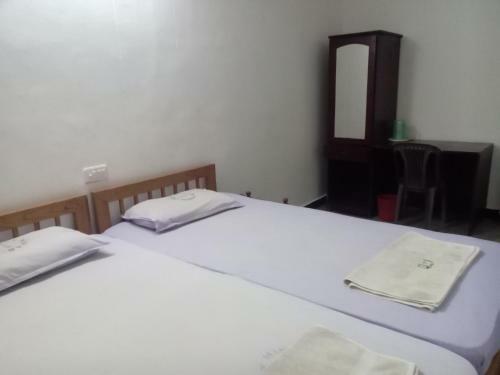Lodge City Minar Regency