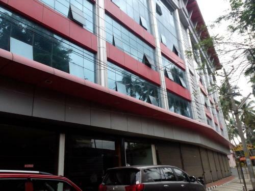 Lodge City Minar Regency