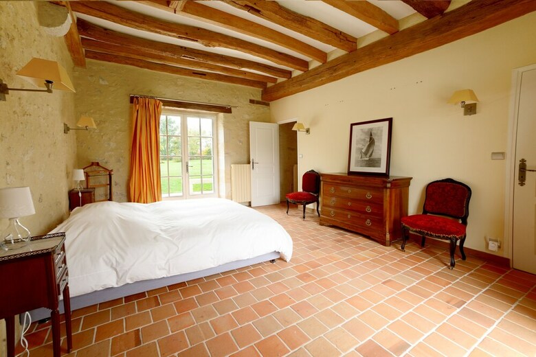 Chateau De Courcelles Le Roy