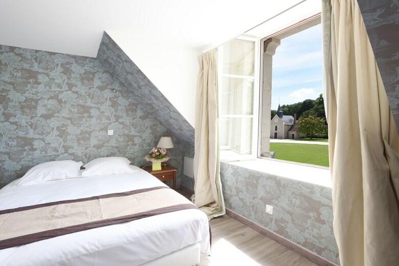 Chateau De Courcelles Le Roy
