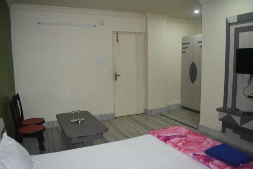 Hotel Mamoni Group