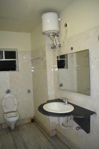 Hotel Mamoni Group