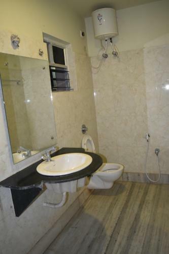 Hotel Mamoni Group
