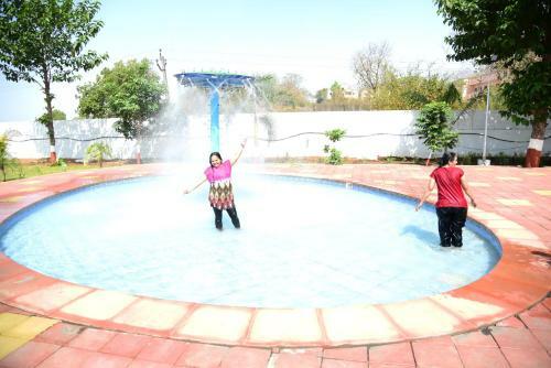 Hotel River Touch Resort