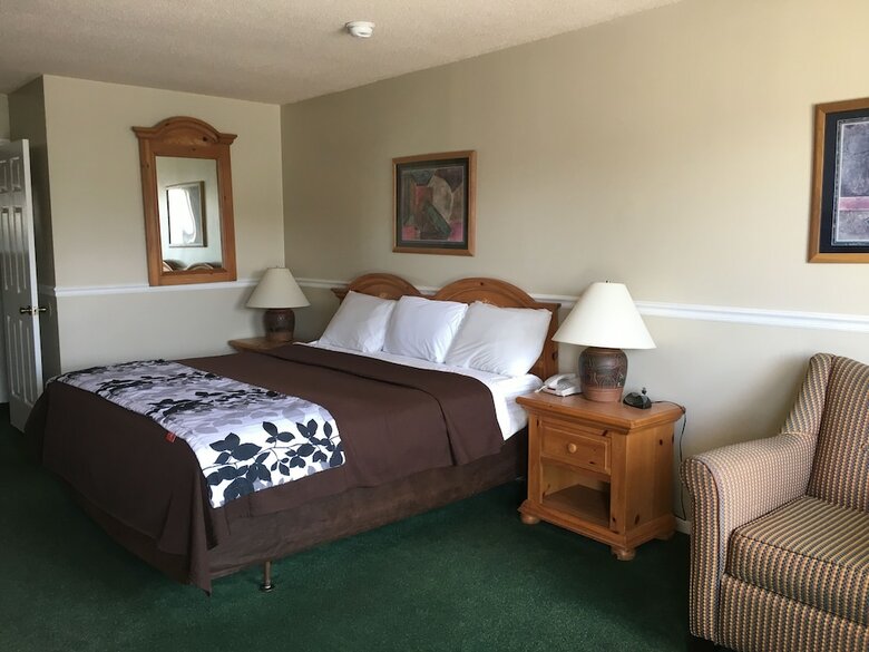 Aparthotel Ambassador Inn And Suites