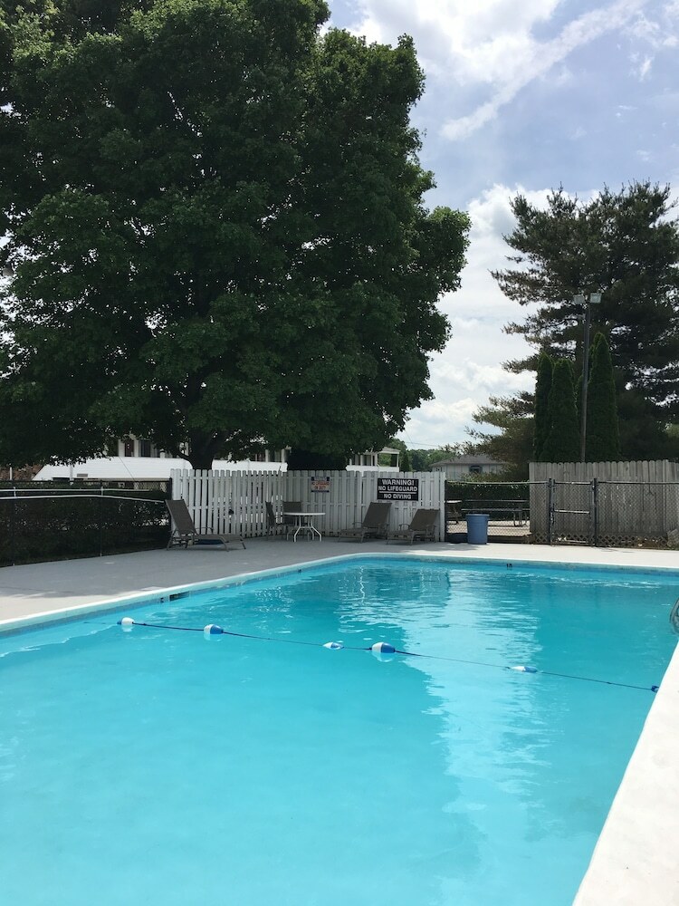 Aparthotel Ambassador Inn And Suites