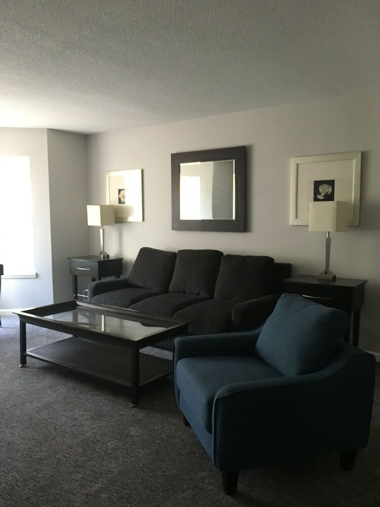 Aparthotel Ambassador Inn And Suites