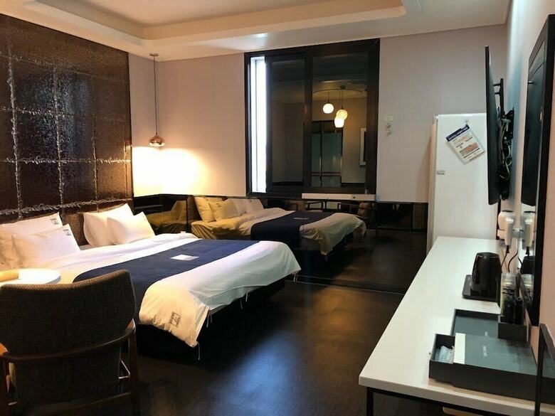Legend Hotel