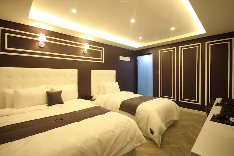 Gray Hotel