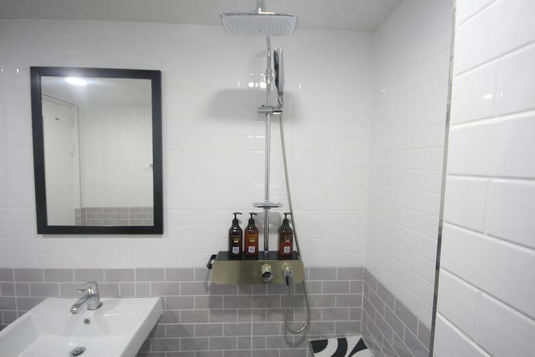 Gray Hotel