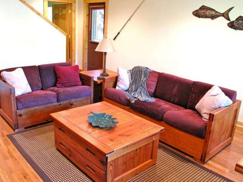 Whipkins Cove Beautiful 3 Bd Lakefront Getaway