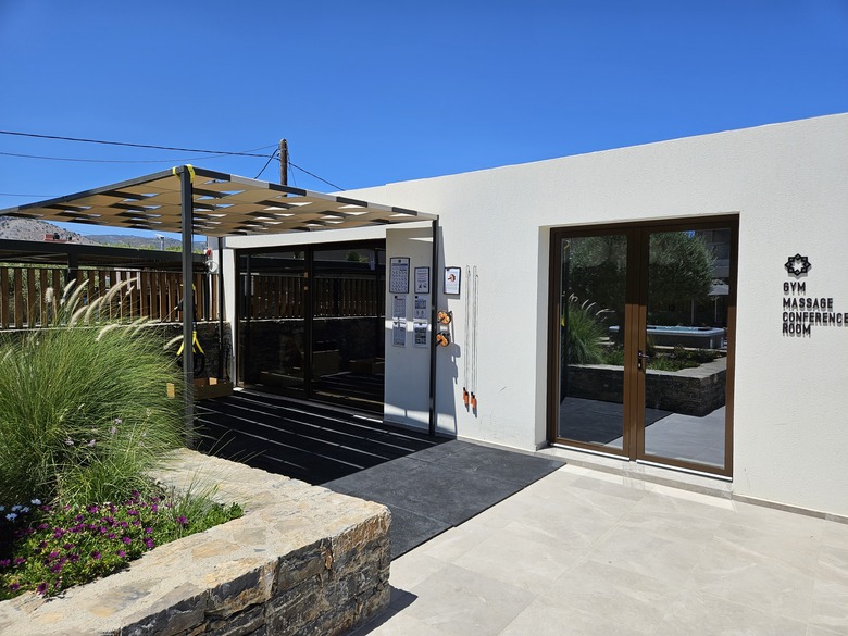 Aparthotel Petousis Hotel & Suites