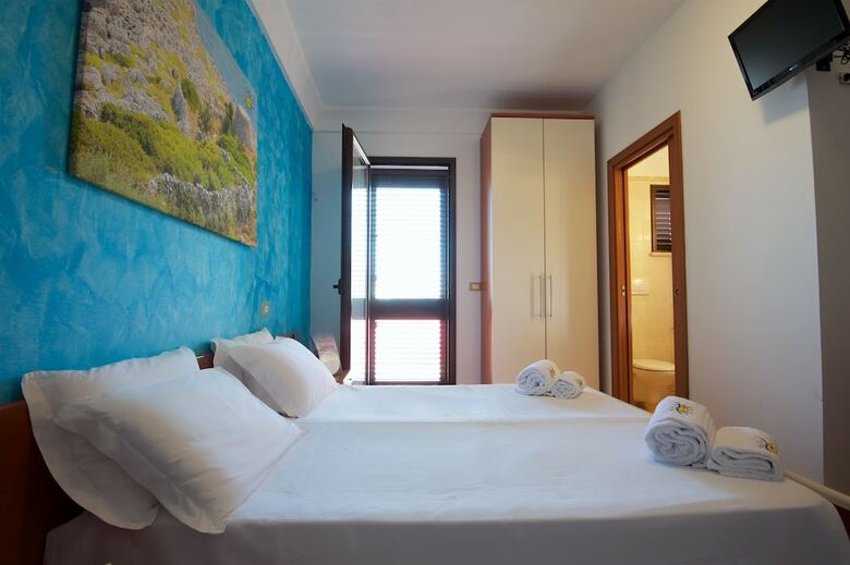 B&B Nilosira