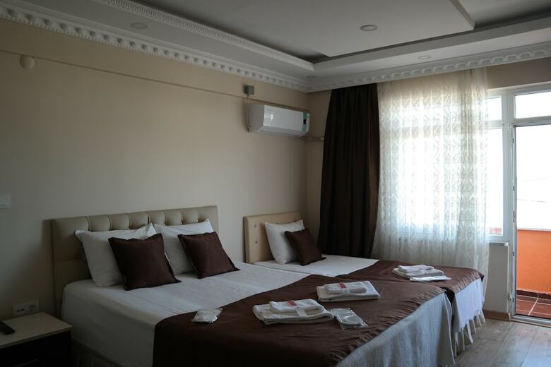 Hotel Kumsal Otel