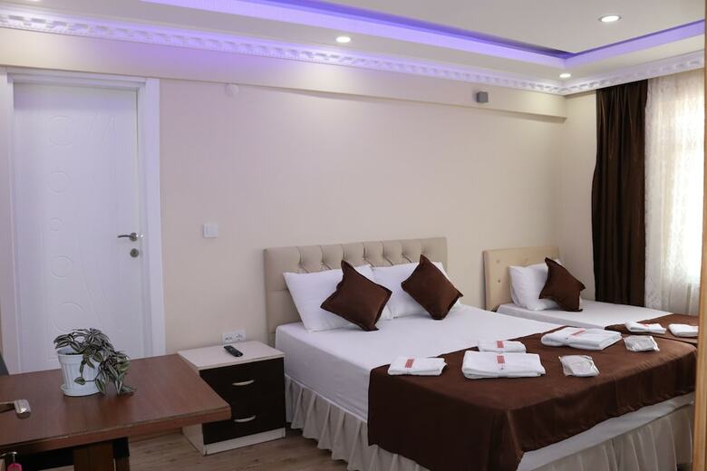 Hotel Kumsal Otel