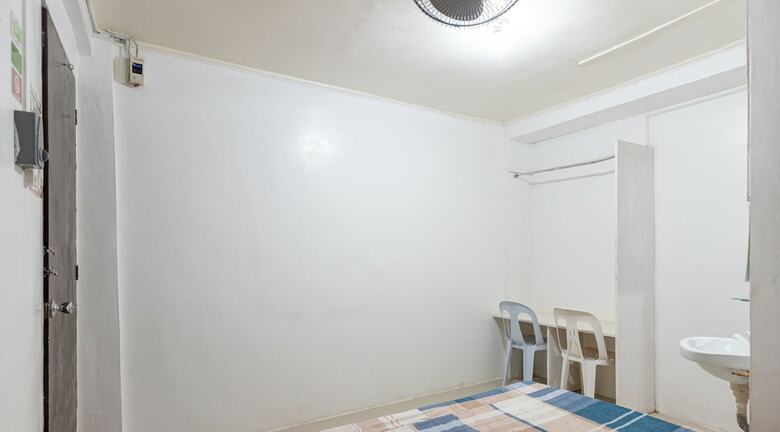 Hotel Zen Rooms Basic Iloilo Paraw Resort