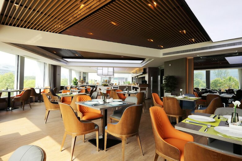 Hotel Hampton By Hilton Technology City