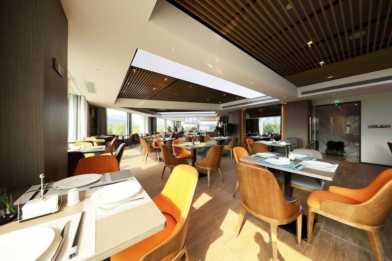 Hotel Hampton By Hilton Technology City