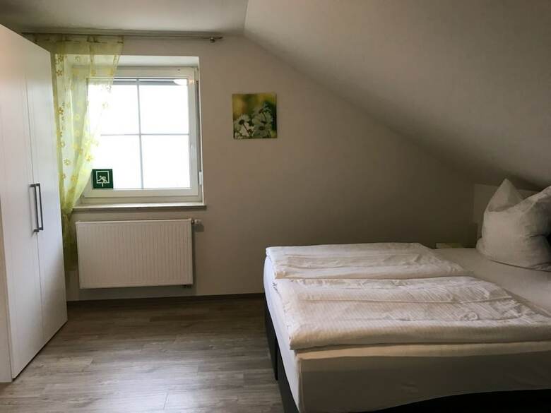 Hotel Pension & Restaurant Zur Wertachau