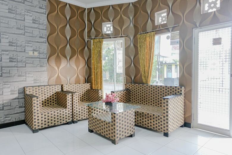 Hotel Oyo 528 Safa Guest House
