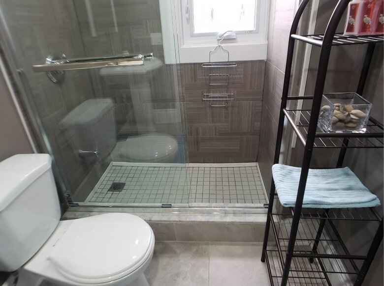 King Bed Home With Park View