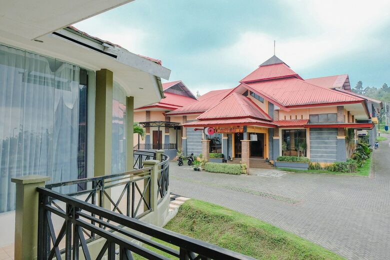 Capital O 892 Grand Pujon View Hotel And Resort