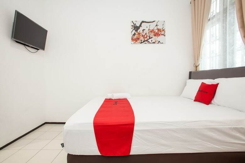 Hotel Reddoorz Near Sanan Malang