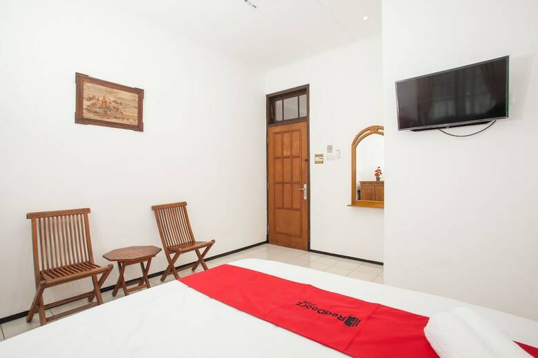 Hotel Reddoorz Near Sanan Malang