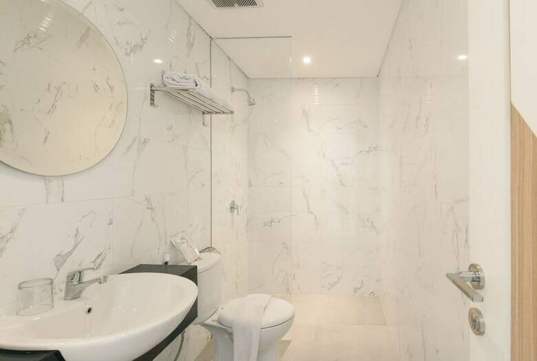 Facade Hotel By Azana