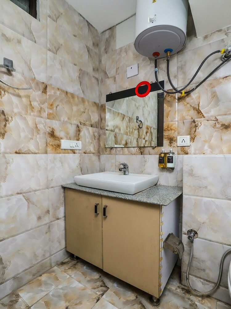 Hotel Collection O 30101 Red Coral Hassanpur