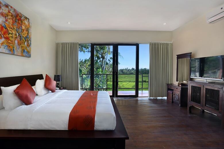 Askara Villa Rice Field View