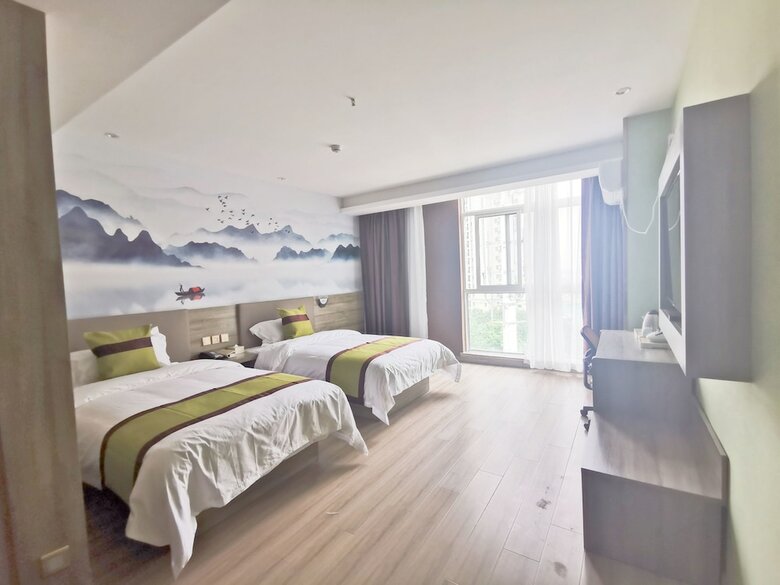 Xian Runjia Hotel