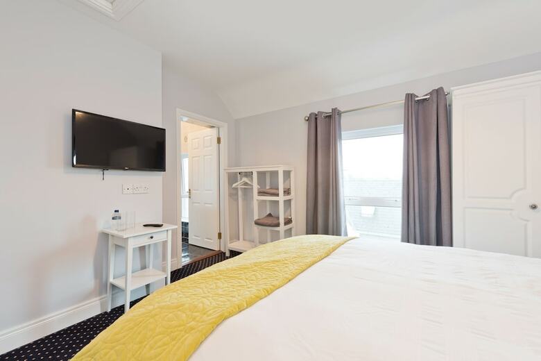 Hotel The Hatch Cavan