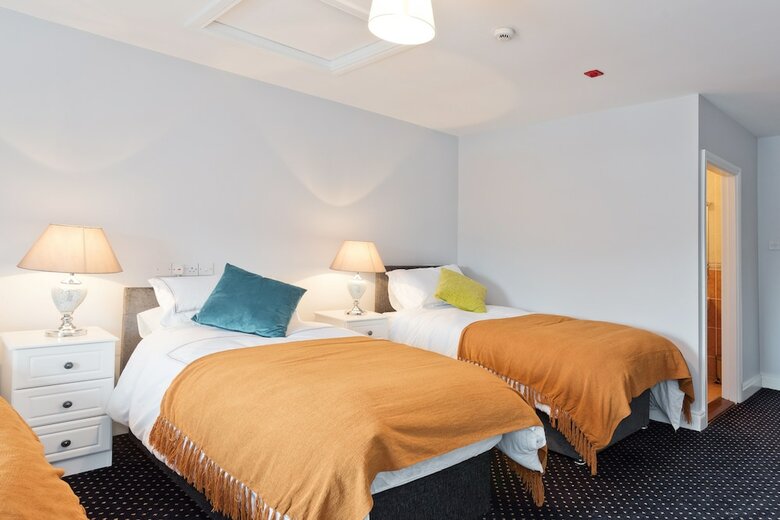 Hotel The Hatch Cavan