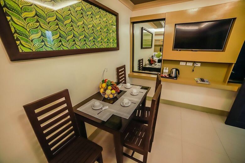 Villa Esmeralda Bryan's Resort Hotel And Restaurant