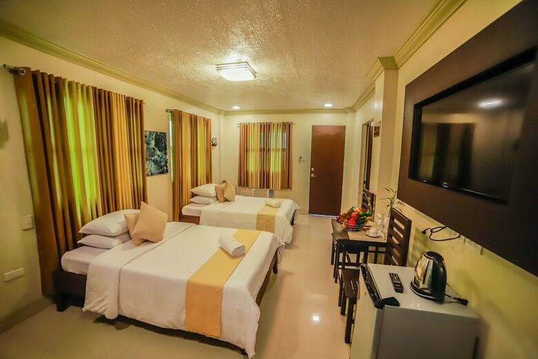 Villa Esmeralda Bryan's Resort Hotel And Restaurant