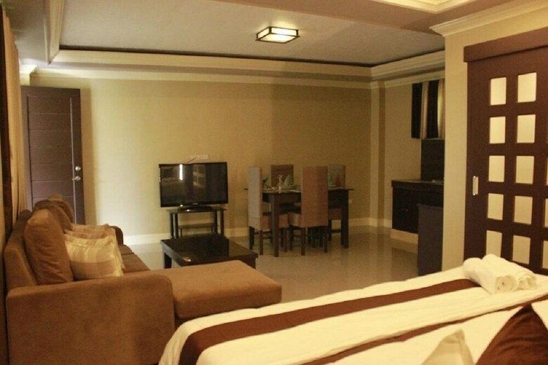 Villa Esmeralda Bryan's Resort Hotel And Restaurant